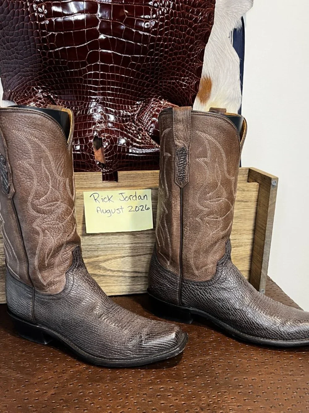 Lucchese this pair
